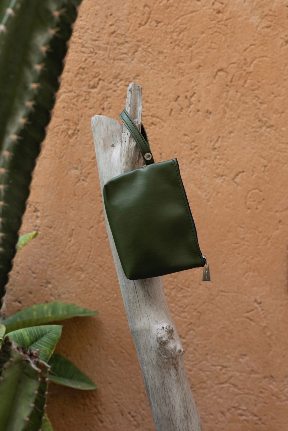 Clutch Organic Genderless